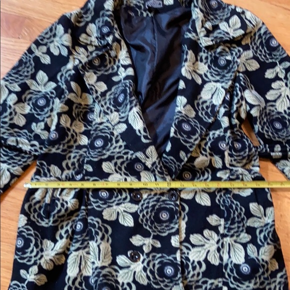 Perfect fall jacket! - Picture 8 of 8